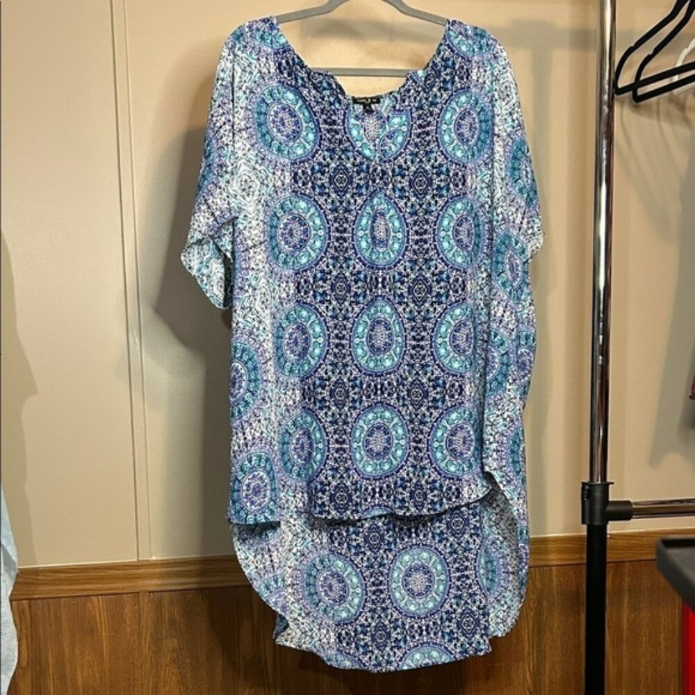 Sami & Jo Blue and White Patterned Tunic High/Low Hem 3X NWOT